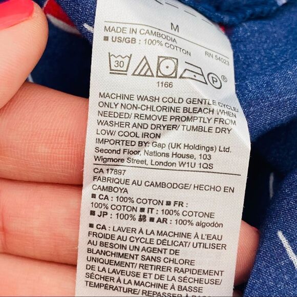 Gap navy red umbrella print v-neck lightweight top size medium - Picture 5 of 6